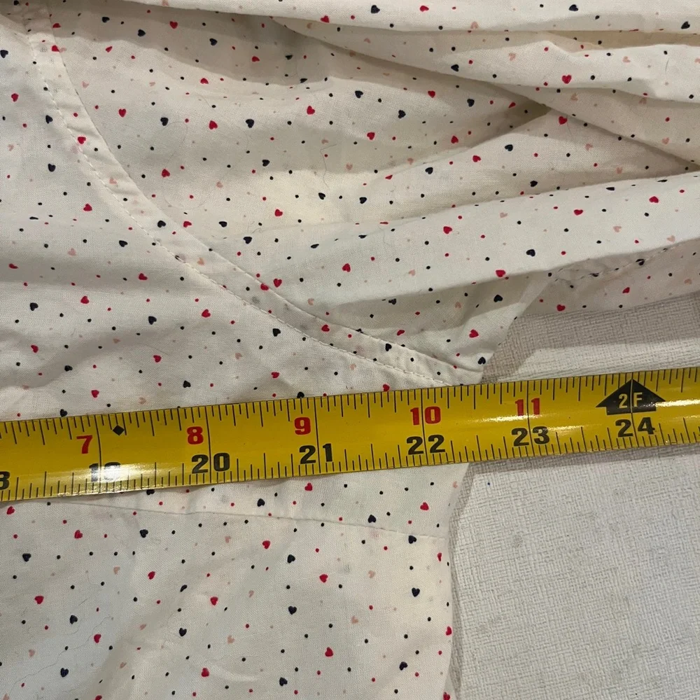 Levi's Cream mini heart graphic Button Down Shirt. GUC! - Picture 6 of 7
